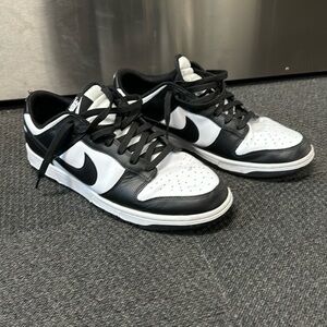 EUC Nike Panda Dunks